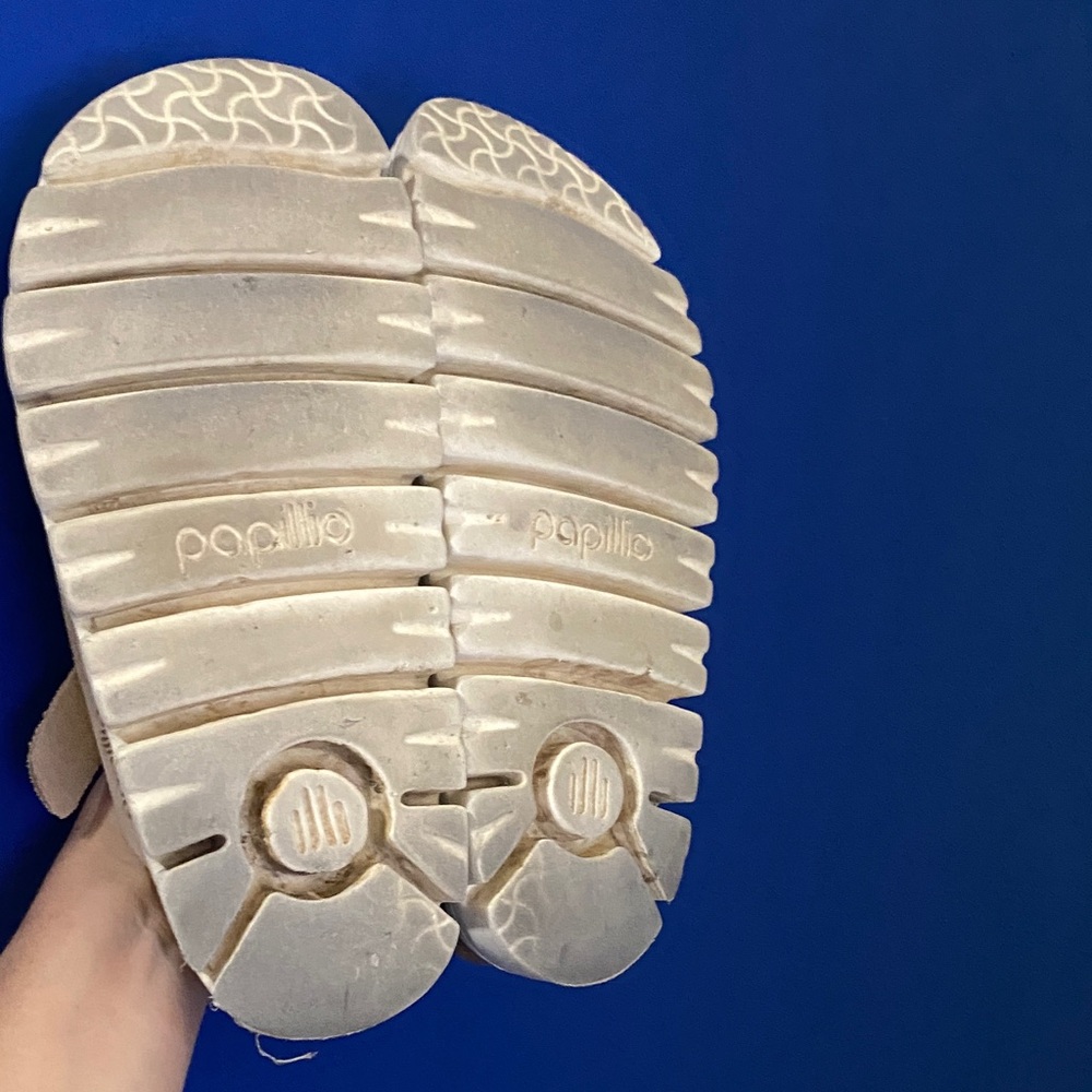 Papillio Birkenstock Cream Sole Clogs - Picture 2 of 7
